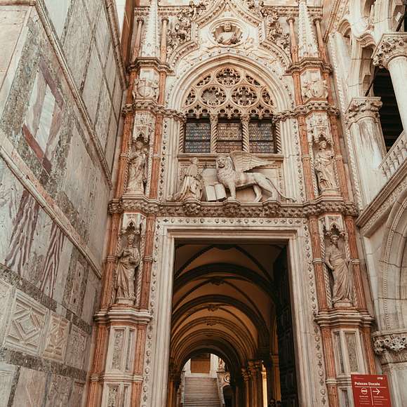 skip the line doge's palace tour