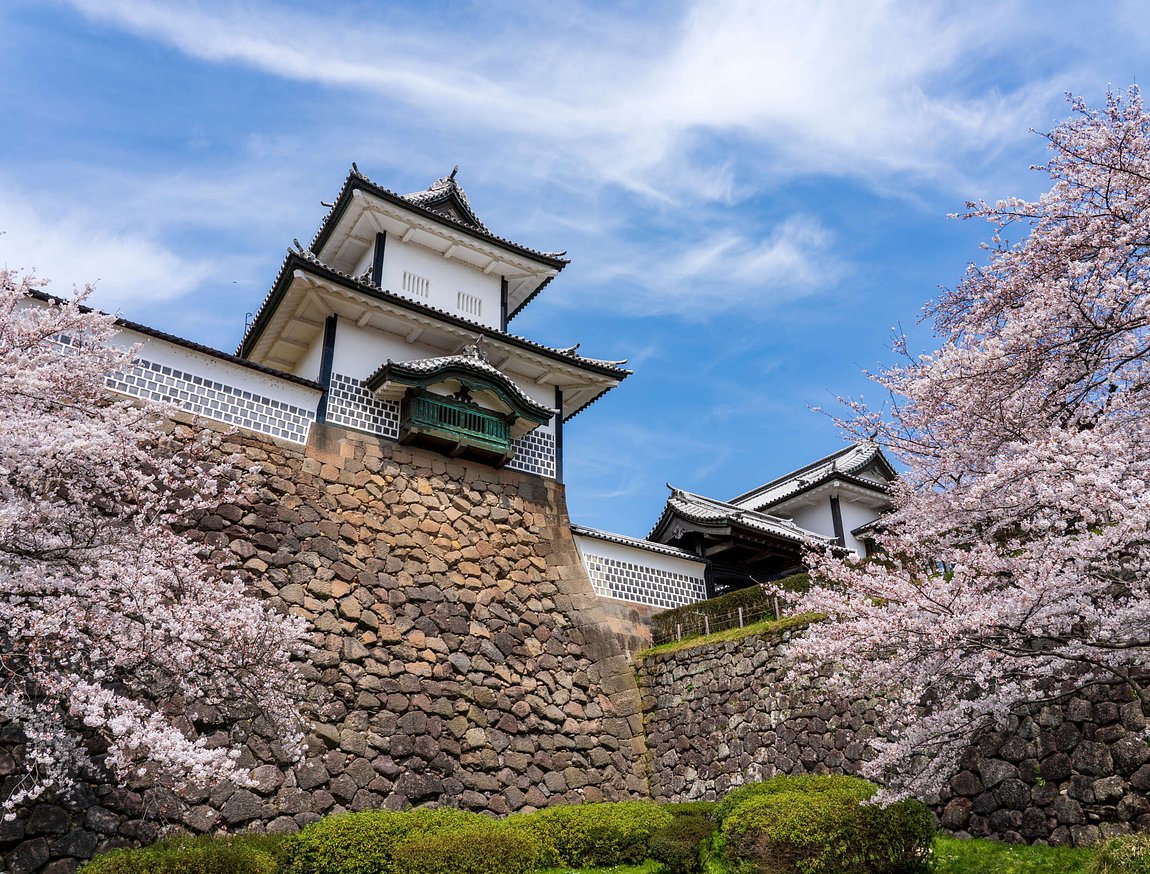 Kanazawa in a Day Tour: Gardens, Geishas, Samurais