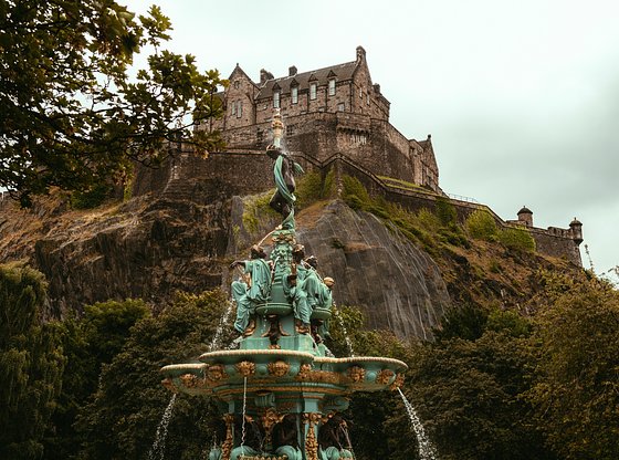 Sites & Insights: Edinburgh City Tour