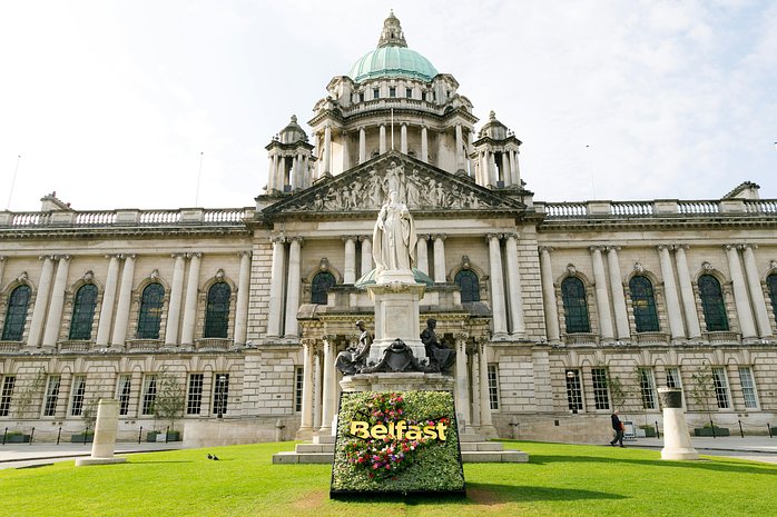 Belfast Welcome Tour: Sites and Insights