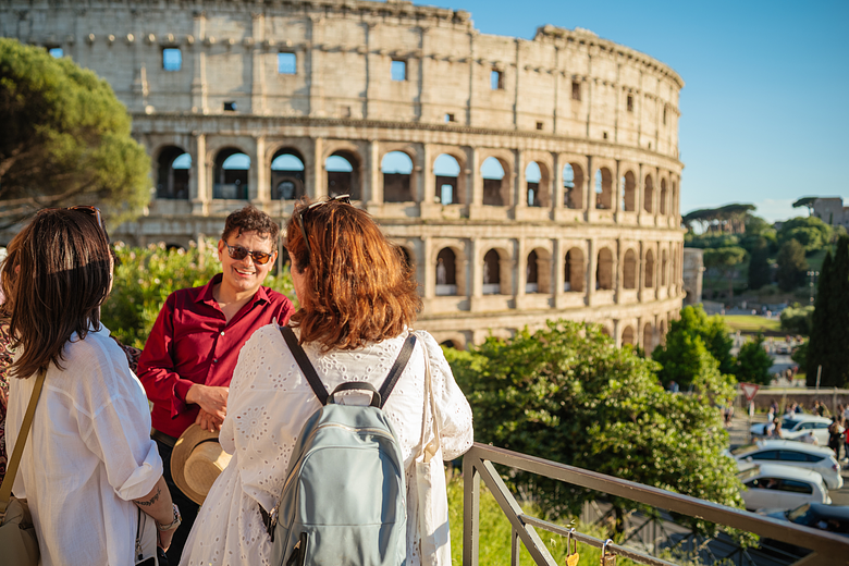 The Signature Colosseum Tour with Roman Forum and Palatine Hill