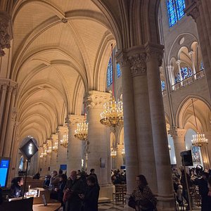 notre dame audio tour