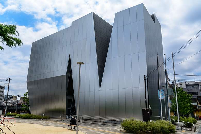 Ryogoku Neighborhood Tour: Sumo, Hokusai and the Sumida River