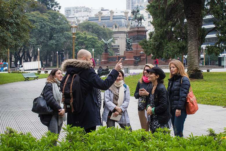 Buenos Aires Politics Tour: Recoleta and Retiro Neighborhoods
