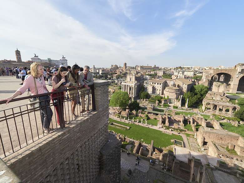 Essentials of Rome in a Day Tour with Colosseum and Pantheon