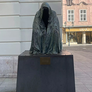 self guided walking tour prague