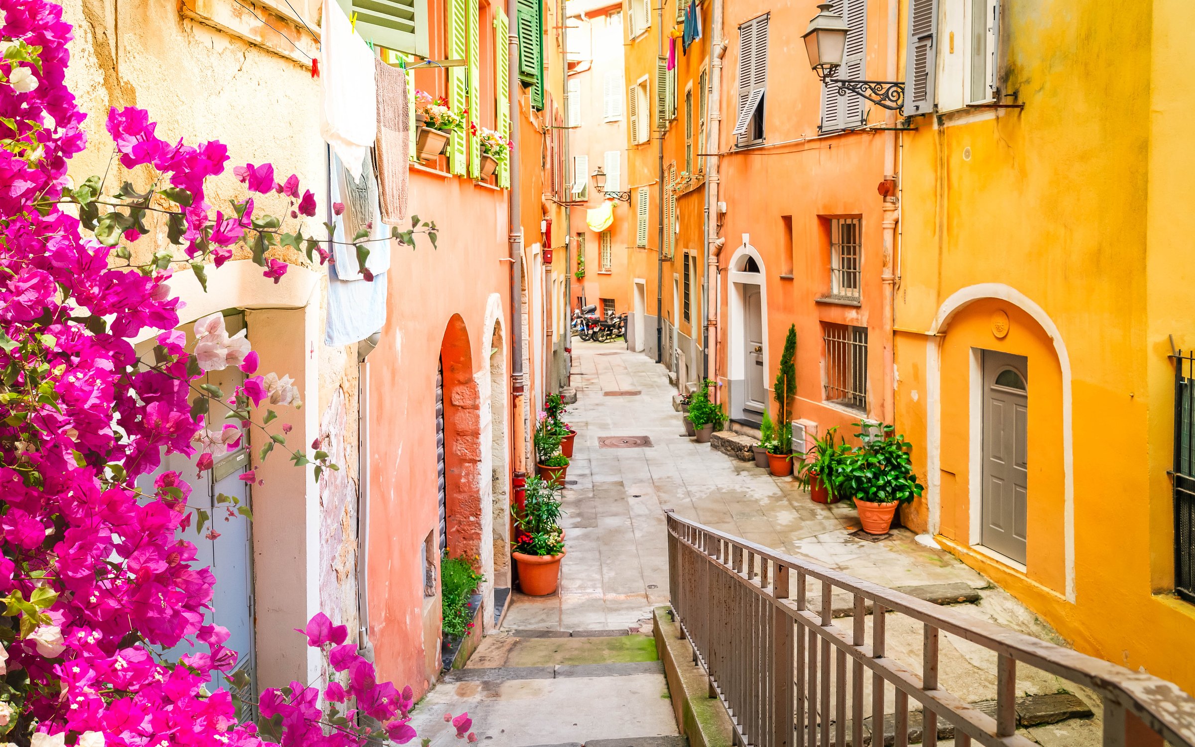 nice walking tour