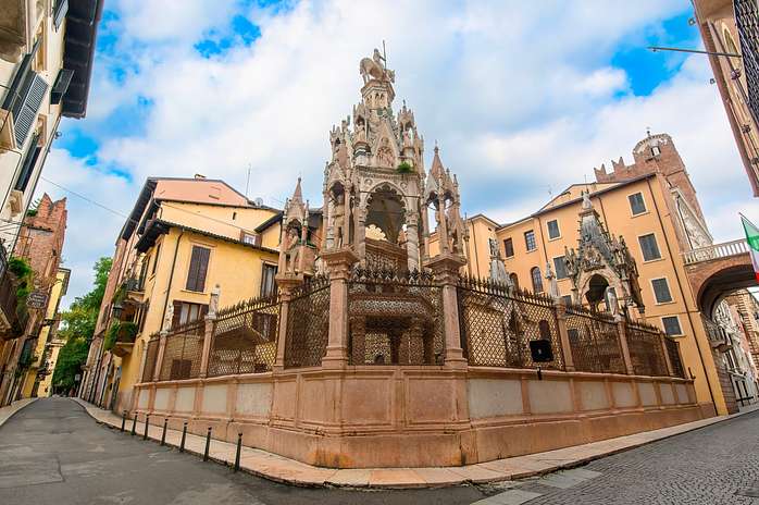 Verona in a Day: Roman Roots to Renaissance Culture