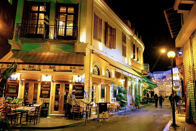 Athens Plaka Night Food Tour with Wine Tasting