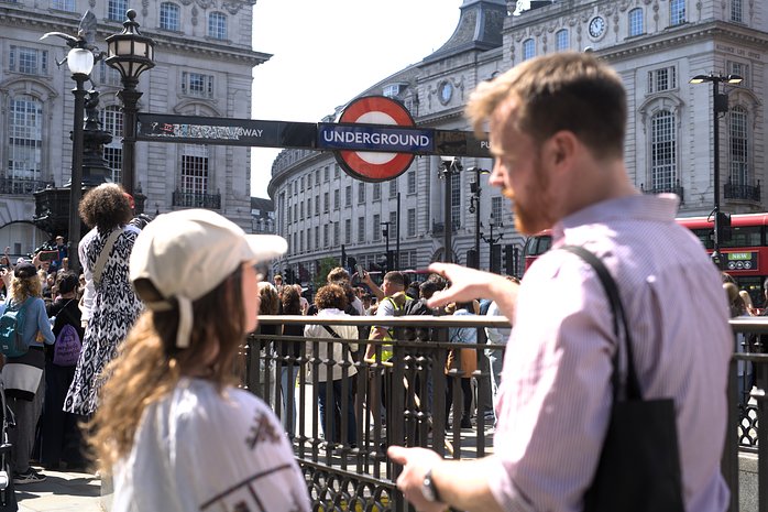 Sites and Insights: An Expert-Led London Welcome Tour