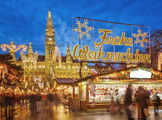 Vienna Food Tour: Christmas Market Traditions