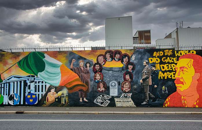 Belfast History Tour: The Troubles & Peace