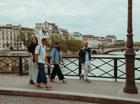 Place Dauphine Tour: Heart of Paris