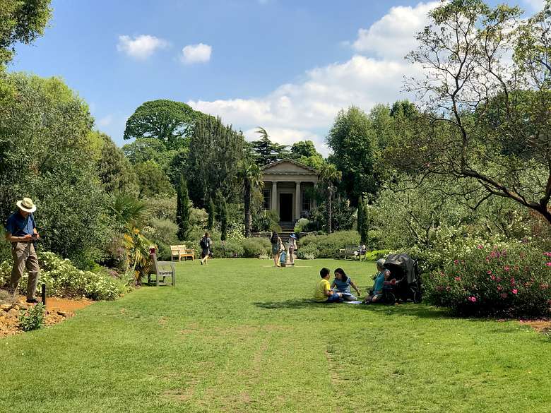 Kew Royal Botanical Gardens Tour