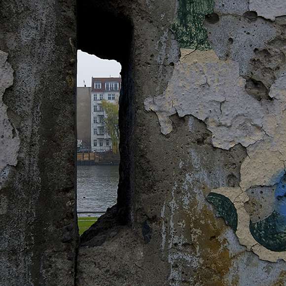 berlin wall for kids