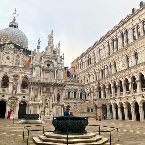 View of the inner courtyard of the Doge’s Palace in Venice, featuring ornate Renaissance and Gothic architecture.