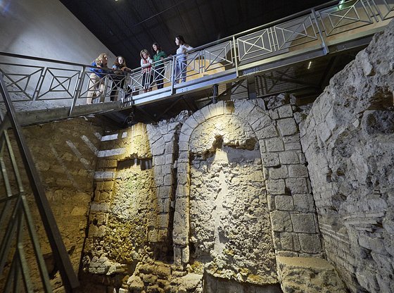 Underground Naples Archaeology Tour with San Lorenzo