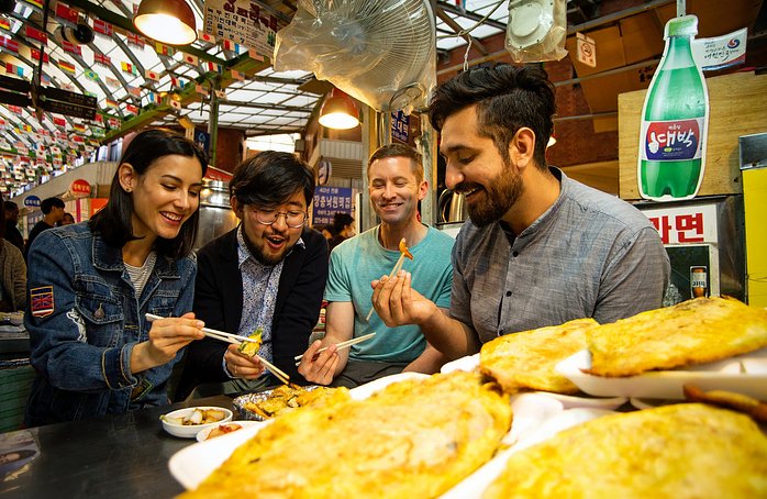 Seoul Street Food Tour: Gwangjang Market and Beyond