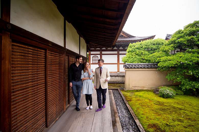 Kyoto Garden Tour: The Golden Pavilion and Ryoan-ji