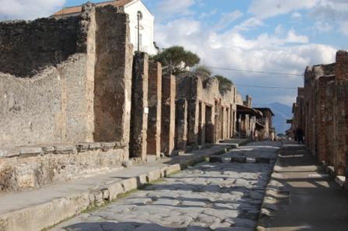 Full-Day Pompeii Day Trip from Naples with Skip-the-Line Tickets