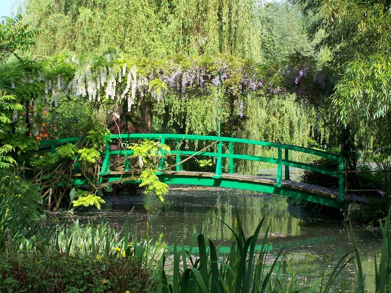 Giverny and Versailles tours from Paris