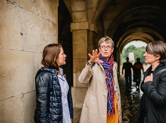 London History Tour: Portrait of a City