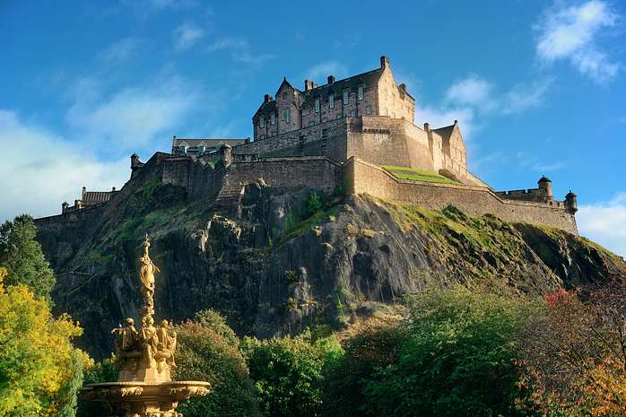 Sites and Insights: An Expert-Led Edinburgh Welcome Tour