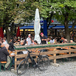 bavarian beer and food evening tour in munich