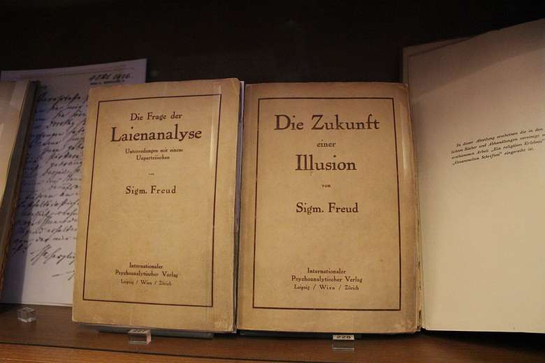 Freud in Vienna Tour with the Freud Museum