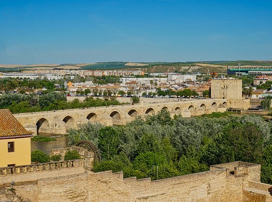 Córdoba Welcome Tour: Sites and Insights