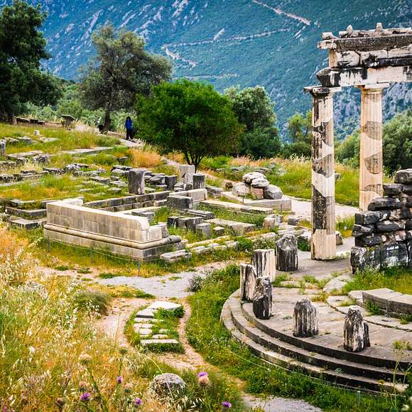 delphi day trip from athens