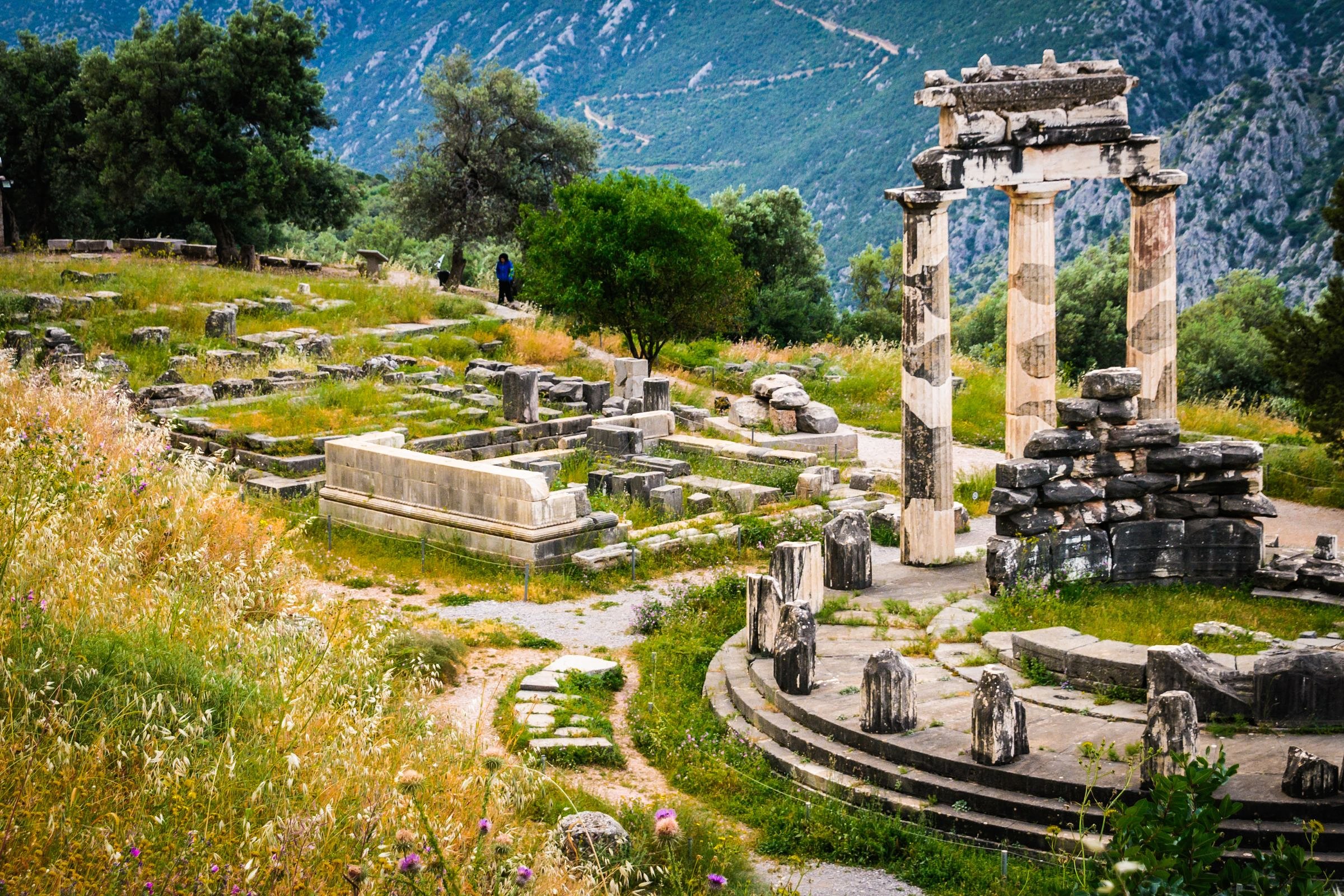 delphi day trip from athens