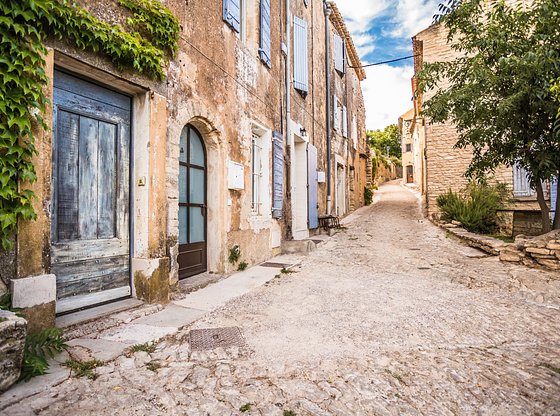 Full-Day Provence Villages Day Trip from Avignon